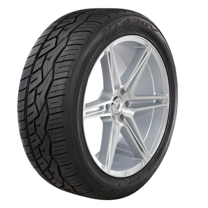 LT305/50R22 F 124/121S 420V 34.1 3055022